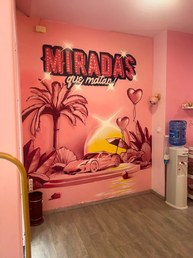 Mural pintado a mano para peluquerías